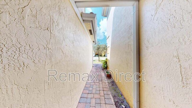 Photo - 831 Pipers Cay Dr