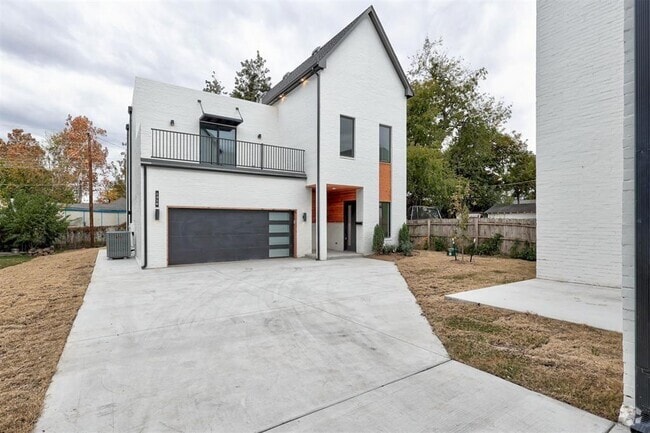 Building Photo - 1318 NW 15th St Rental