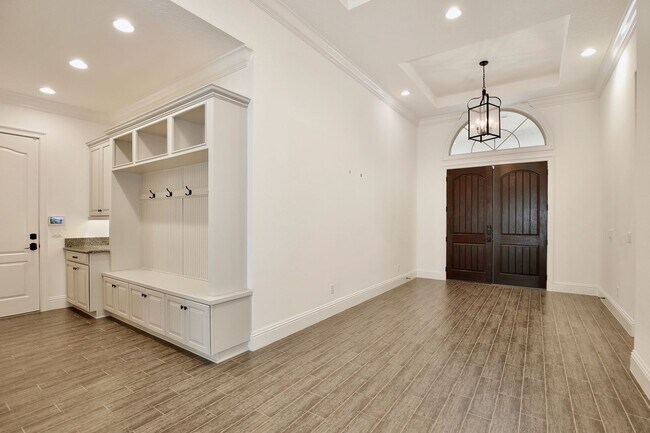 Photo - Luxurious 4/4 Executive Pool Home with a 3...