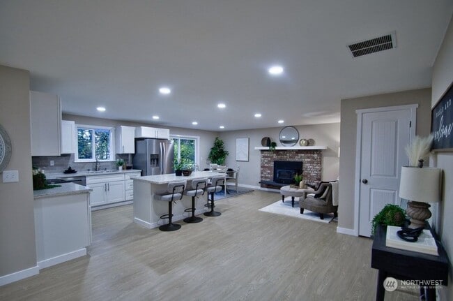 Photo - 6720 Alder Glen Dr SE