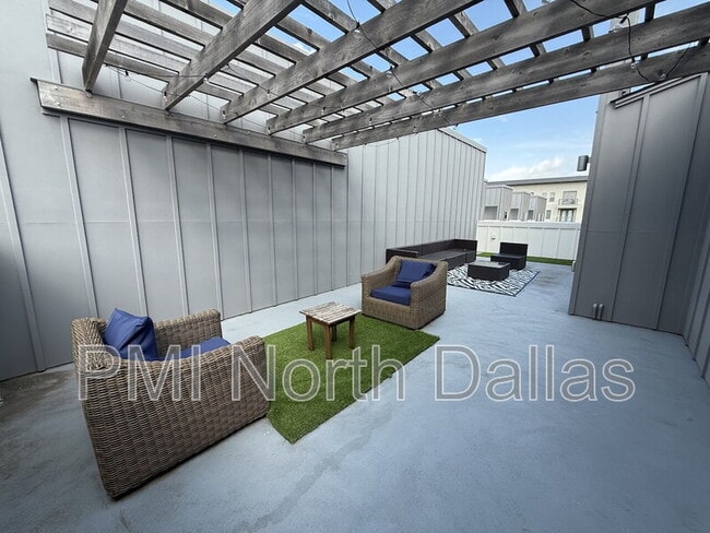 Photo - 1771 Mccoy St