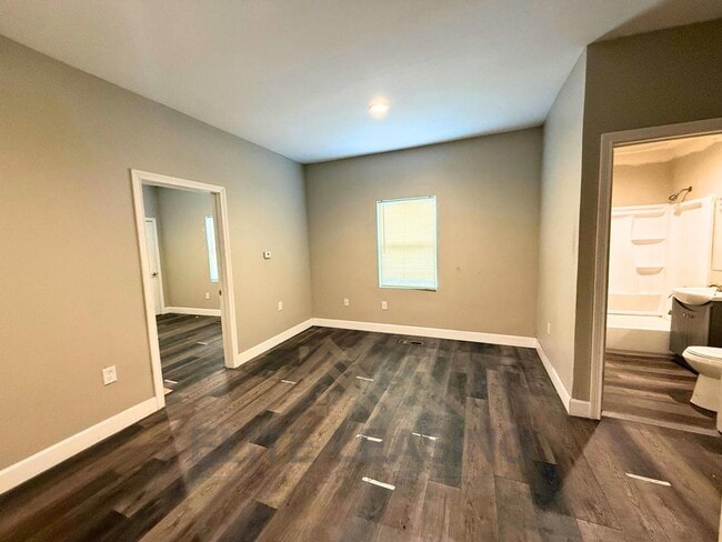 Photo - 1255 SW Tyler St Unit 2
