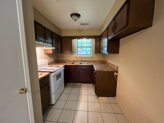 Photo - Renovated 3 Bedroom 1 Bath Home for Rent!
