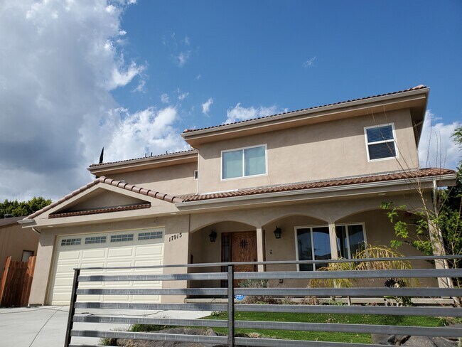 Photo - 17913 Tiara St