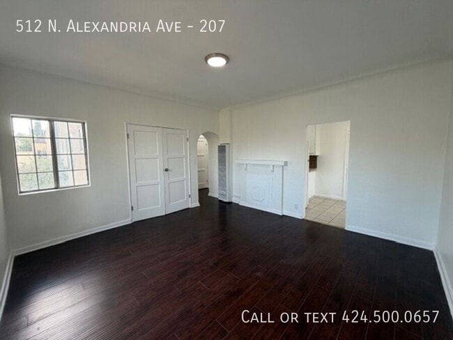 Building Photo - 512 Alexandria Ave Unit 207