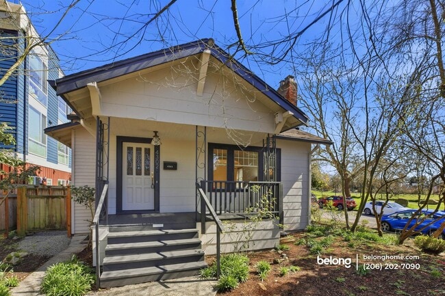 Building Photo - 4302 Woodlawn Ave N