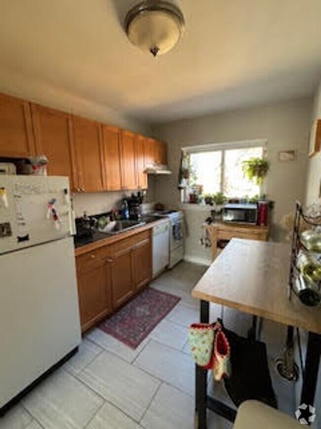Building Photo - Awesome 2 Bed Apartment for Students