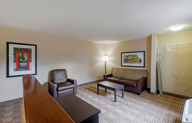 Furnished Studio-Atlanta - Clairmont