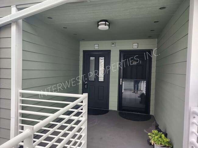 Photo - 2 BD Condo with River View, washer/dryer, microwave and W/S/G&L included.