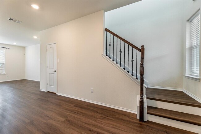 Photo - 13709 Vigilance St