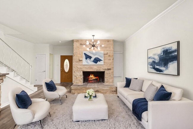 Photo - 205 Chichester Pl