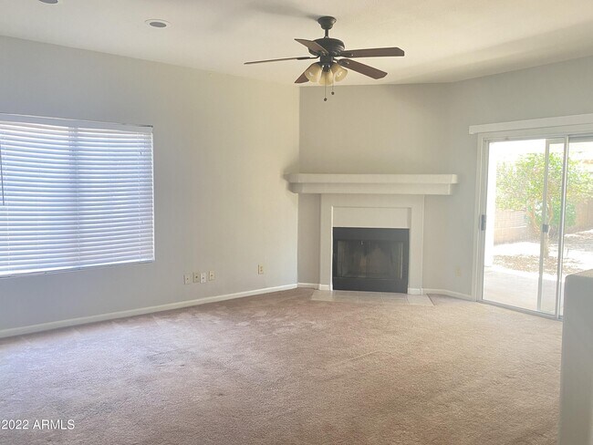 Photo - 1515 E Beacon Dr