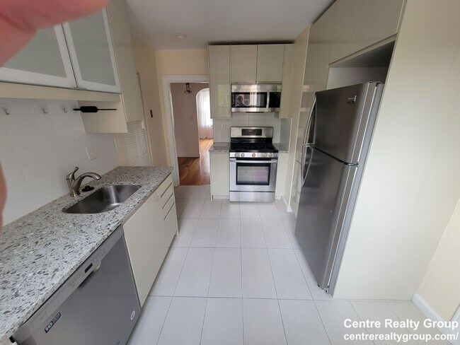 Photo - 76 Strathmore Rd Unit #6