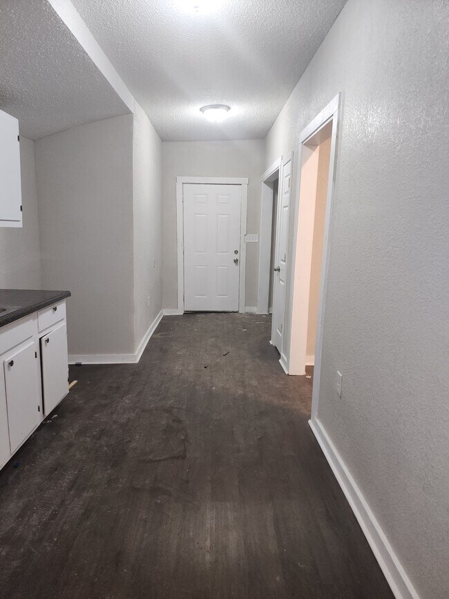 Photo - 599 Huron Ave