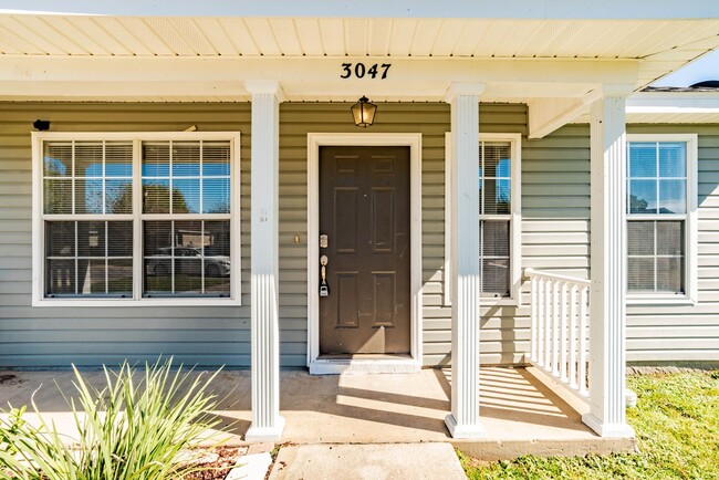 Photo - Well-maintained cottage home in Bellview