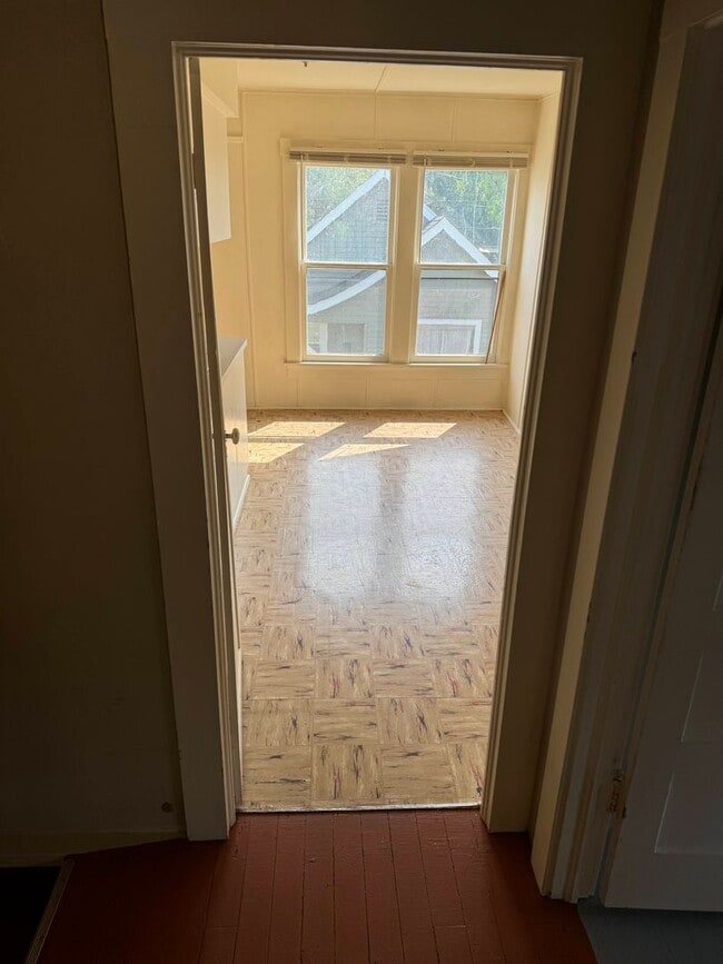 Photo - 2 Bedroom in Triplex Near Downtown and Campus Unit 1645 Mill St. #3