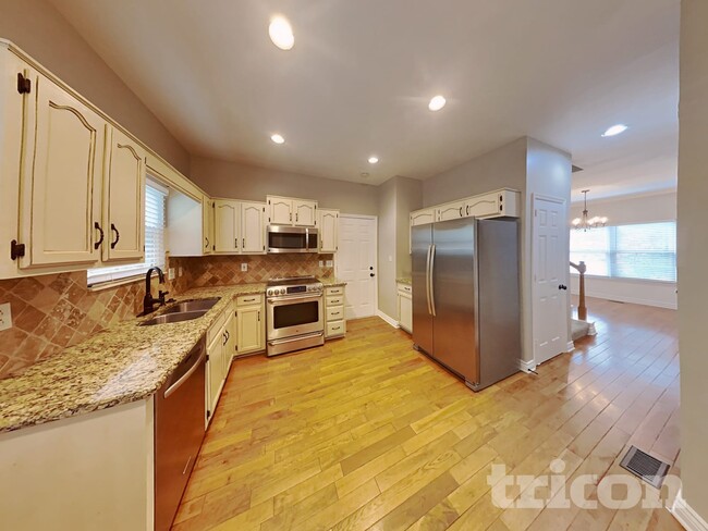 Photo - 1313 Summer Haven Cir