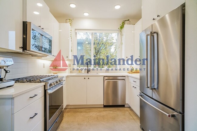 Photo - Modern Living in the Heart of Richmond, Just Blocks from Division Street This Home will not last ...