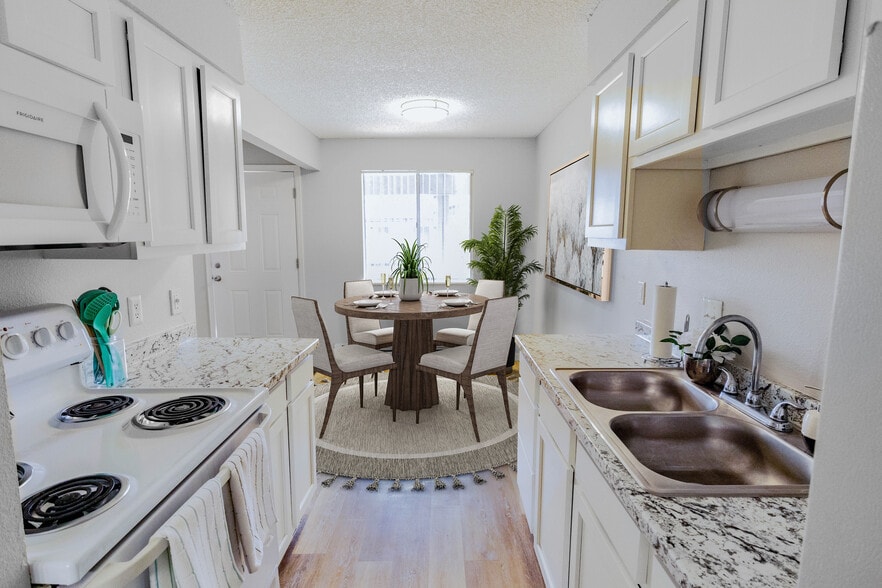 1 BR, 1 BA - Kitchen