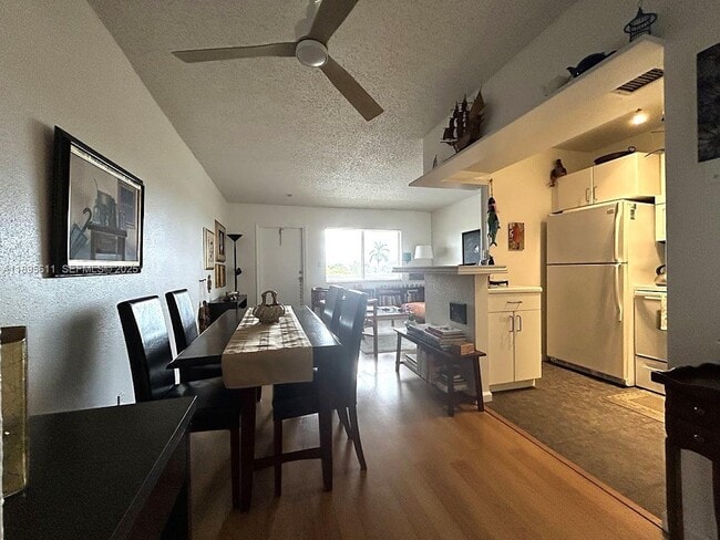 Photo - 1400 NE 54th St Unit 306