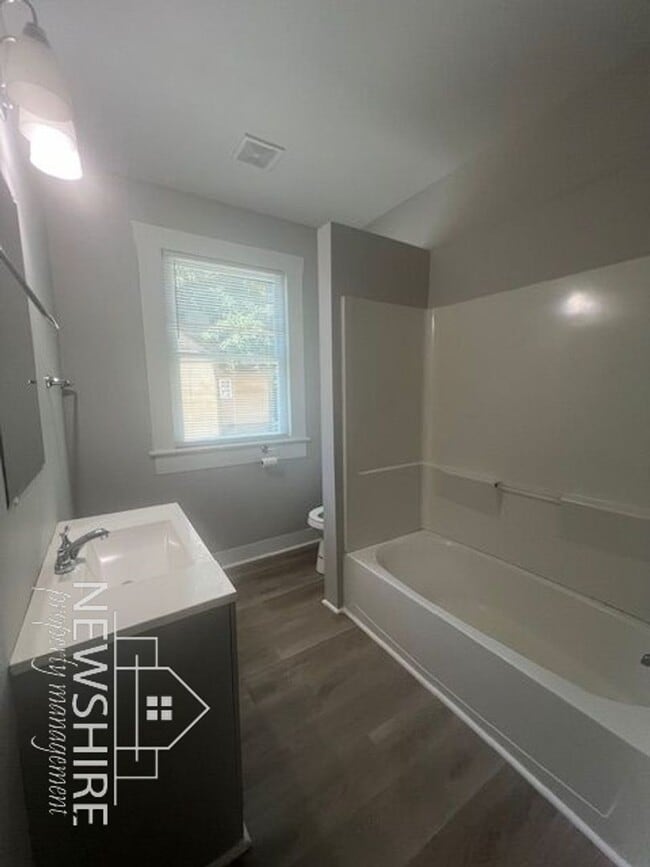 Photo - 318 Alexander Ave