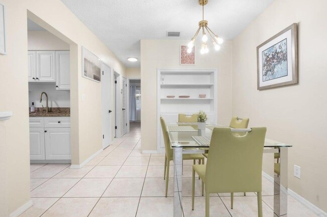 Photo - 1539 NE 15th Ave
