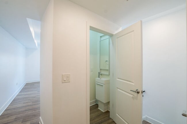 Photo - 2444 Frankford Ave Unidad A