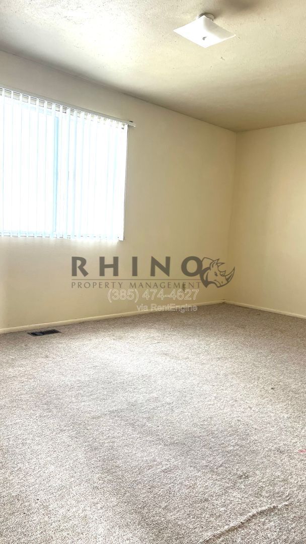 Photo - 449 N 1465 W