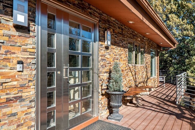 Photo - FURNISHED 6-12 MONTH LEASE - WEST SEDONA - GATED COMMUNITY