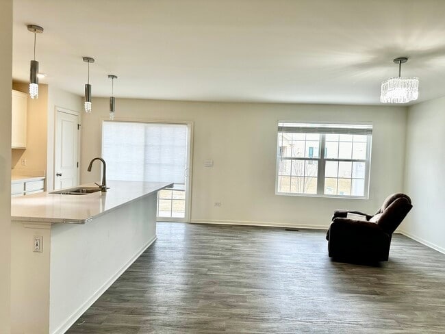 Photo - 2048 Canyon Creek Ct