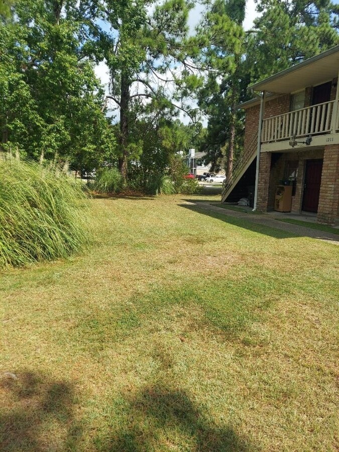 Photo - 1211 E Azalea Park Dr Apartments Unit B