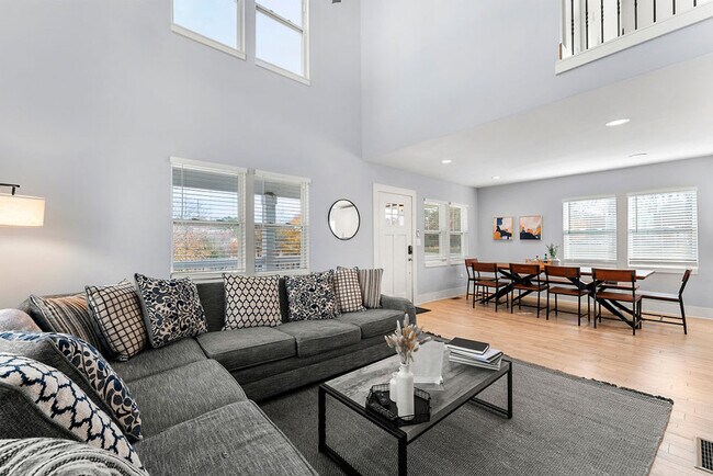 209 Clay St SE Unit SI ID1019260P
