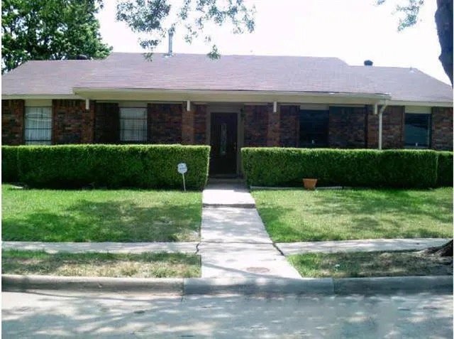 Photo - 10410 Black Walnut Dr