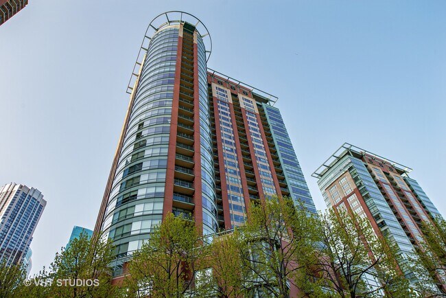 Building Photo - 415 E North Water St Unit 3206