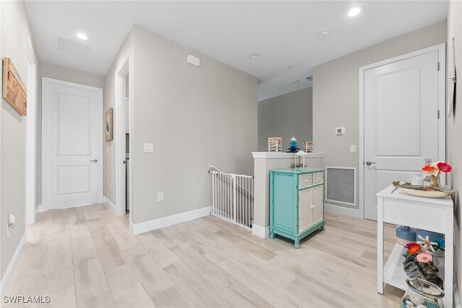 Building Photo - 2609 Seychelles Cir Unit 1608