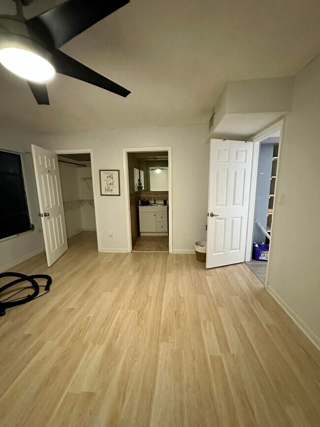 Photo - 4823 NW 9th Ave