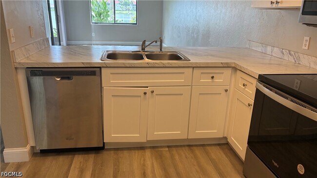 Photo - 11060 Caravel Cir Unit 105
