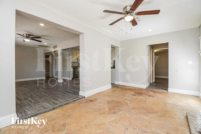 Photo - 7427 E McKinley St
