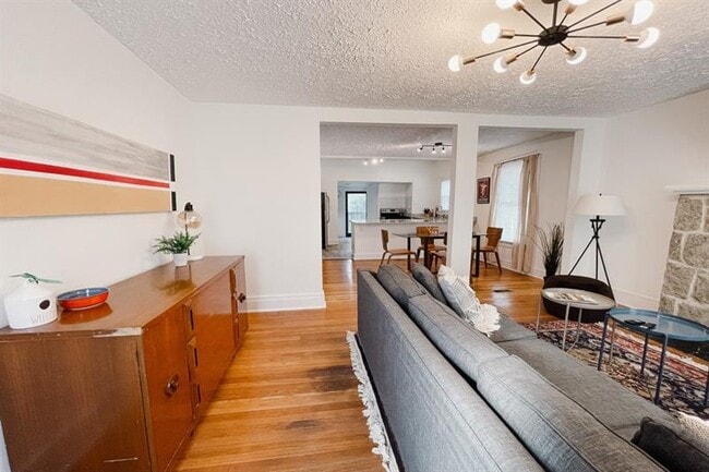 Photo - 1408 Memorial Dr SE