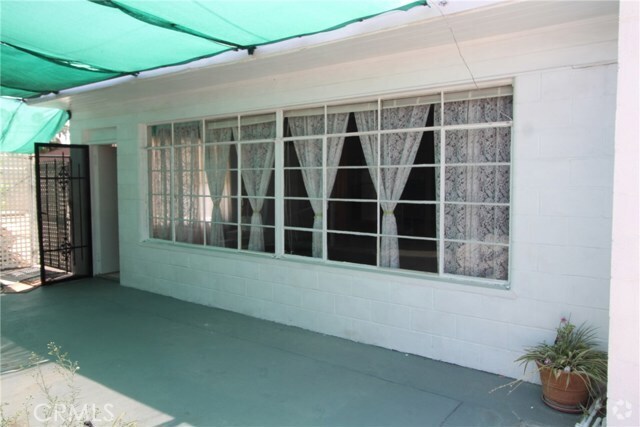 Building Photo - 709 N Anaheim Blvd Rental