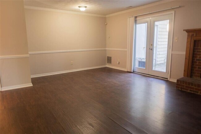 Photo - 721 Redland Dr