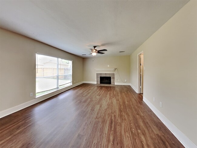 Photo - 20930 Grovedale Dr