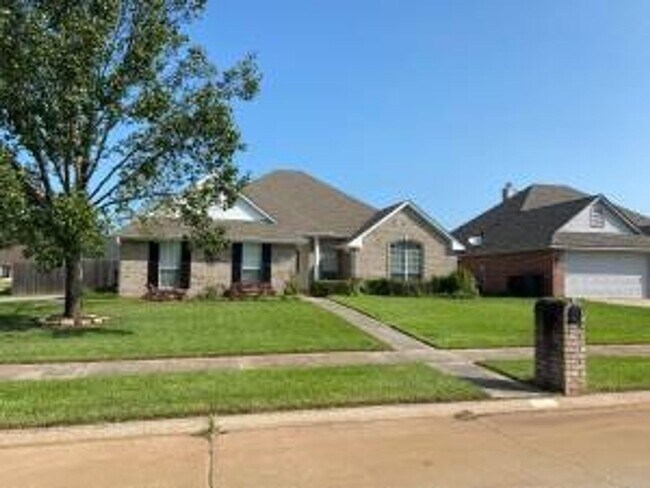 Photo - House for LEASE - 6001 Zachary