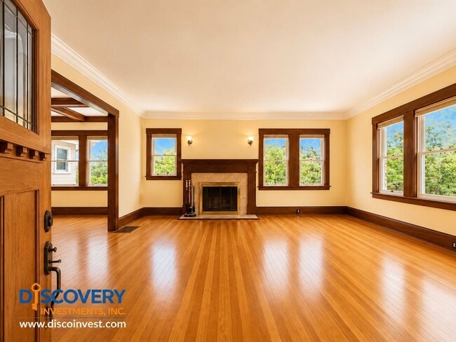 Photo - Sophisticated and Spacious Piedmont Craftsman Home