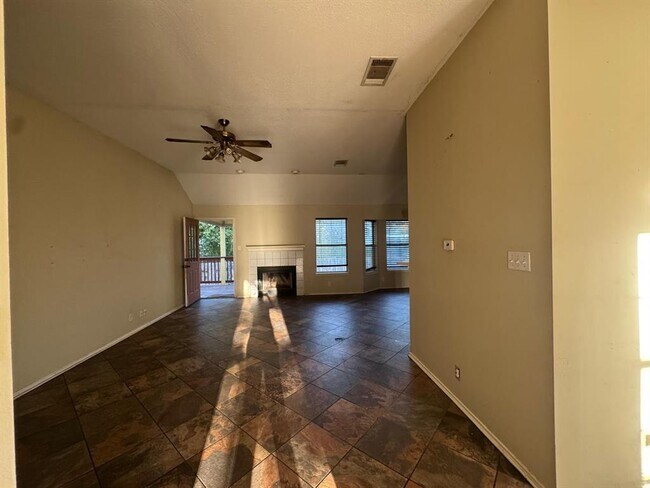 Photo - 1805 Whirlwind Trail