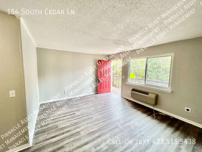 Photo - 154 S Cedar Ln