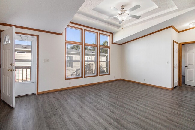 Photo - 9750 Kenyon Ave
