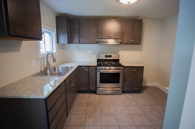 Photo - 448 Cottage St