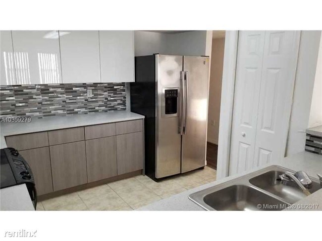 Photo - 8851 NW 110th Pl