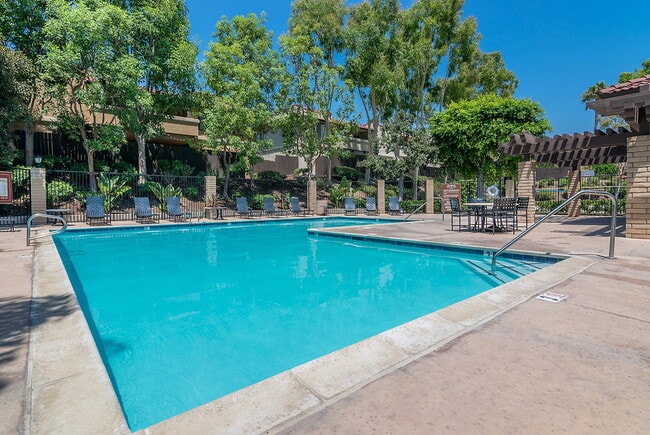 Building Photo - Trabuco Villas Rental